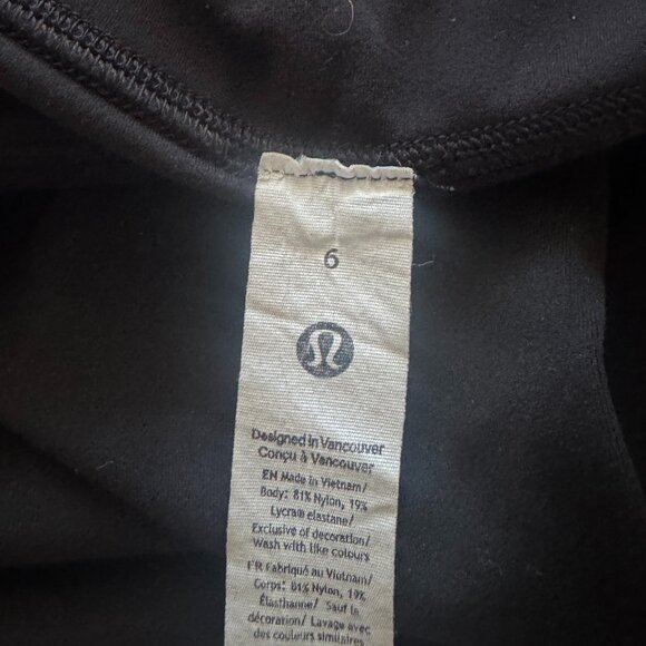 NEW Lululemon Groove Super-High-Rise Flared,  Black,  Size 6 - Picture 4 of 4